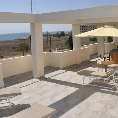 Apartment Larnaka Luxury Sea View Penthouse *